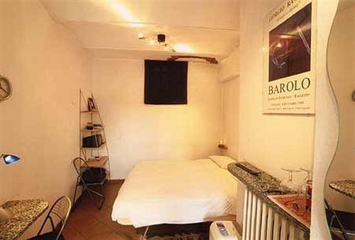 Hotel Vicolo Del Pozzo Barolo Exterior foto